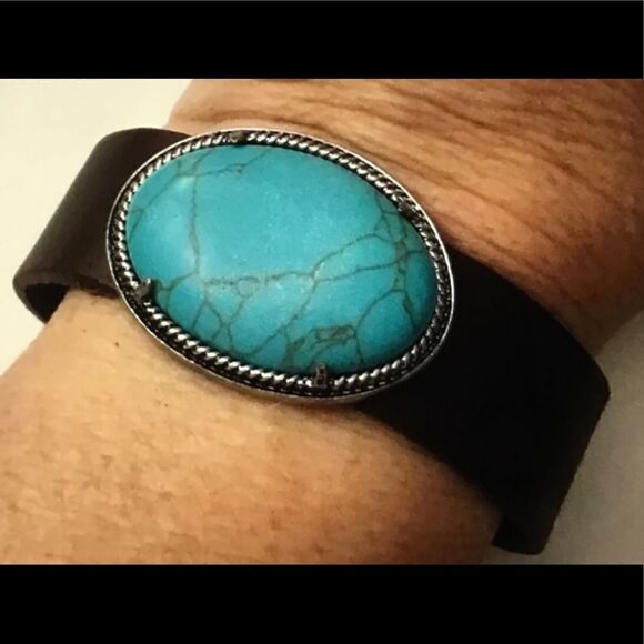 Oval Turquoise Gem Brown Leather Band Bracelet - Picture 1 of 3